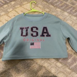•USA CROPPED SWEATSHIRT